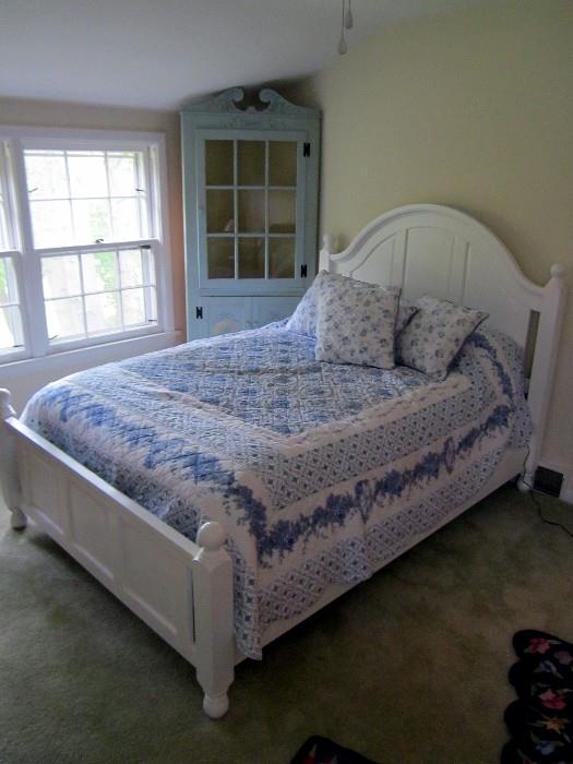 Queen or double bed with mattress set & bedding.