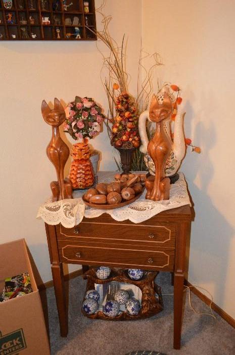 End Table with wooden cats from Japan and wooden fruit