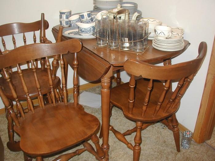 Great drop leaf table & 4 chairs - perfect for small spaces