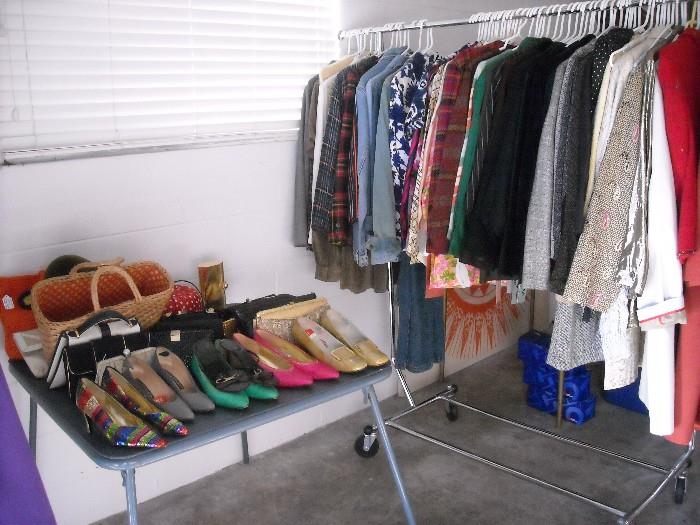 HUGE COLLECTION OF VINTAGE CLOTHING & PURSE'S