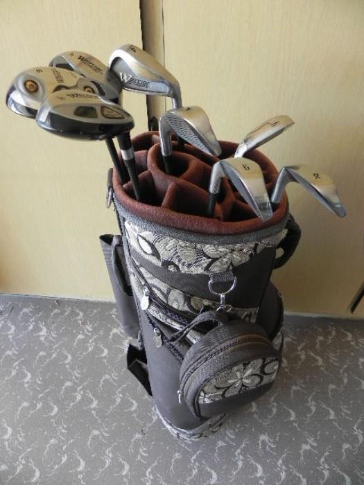 Women's golf bag with Warrior 3.1 clubs