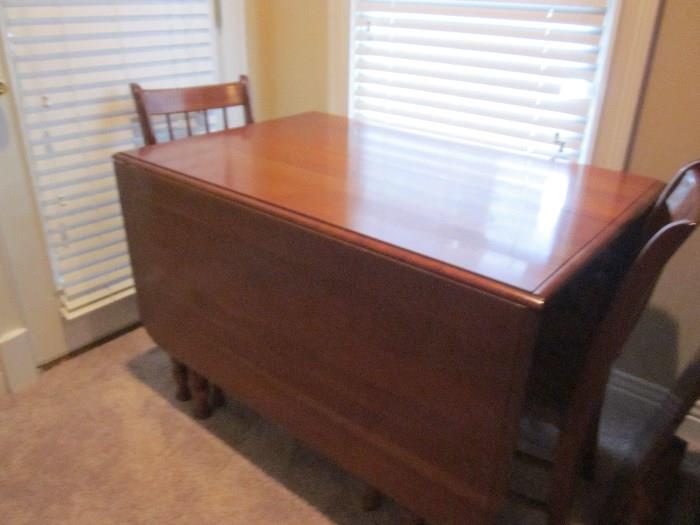 Davis Cabinet Co drop leaf cherry table with 2 leaves