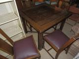 ENGLISH PUB TABLE W/PULL OUT LEAVES