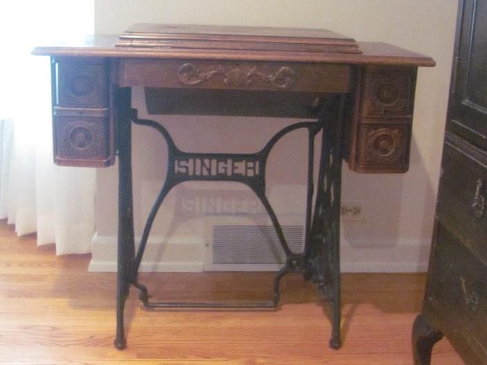 1904 singer sewing machine & cabinet SOLD