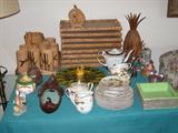 Hawaiian bar set, snack set, California pottery, Japanese lithophane tea set, etc.