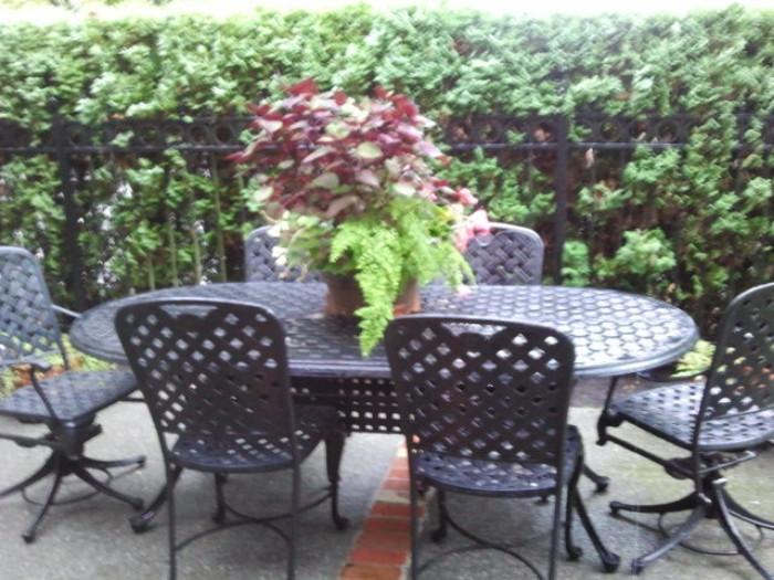 Ourdoor patio set with 8 chairs
