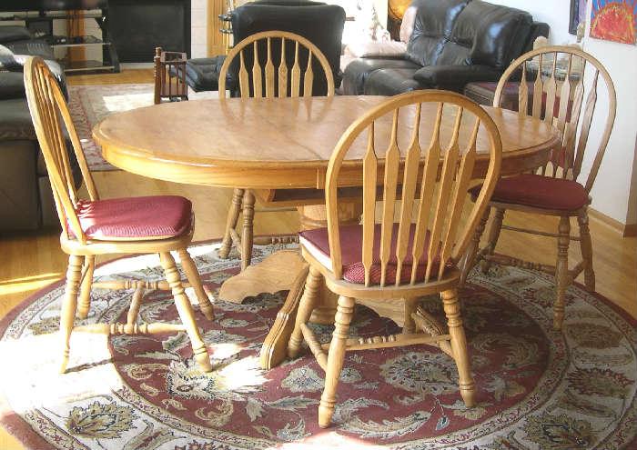 Oak kitchen table, 4 chairs