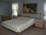 queen bed with 3 piece headboard, art/print