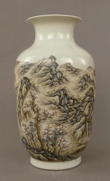 Large Republican Period Porcelain Vase attributed to Wang Yeting
