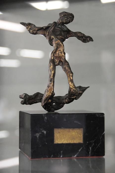 Dali bronze