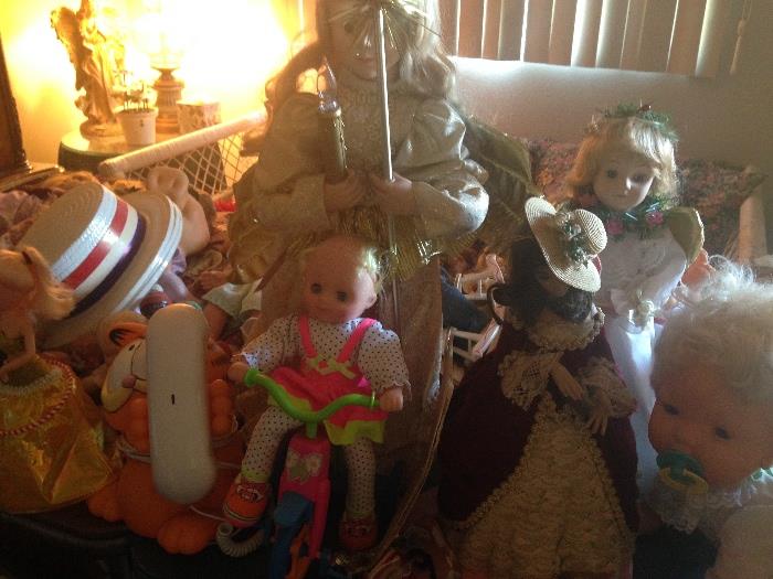 Large Collection of vintage and antique dolls 