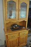 OAK CHINA CABINET 