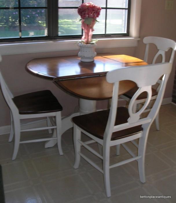 Table and 4 chairs for kitchen nook