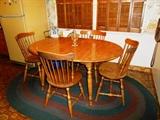 Very Nice Dining room Table by S BENT & BROS Governor Bradford Rock Maple 