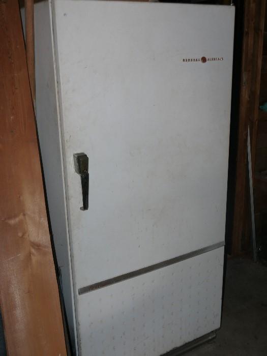 Vintage General Electric fridge 