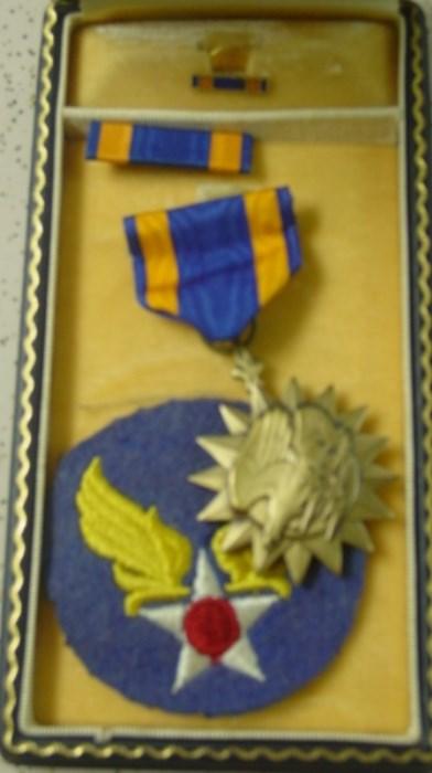WWII Air Medal & Patch In Case