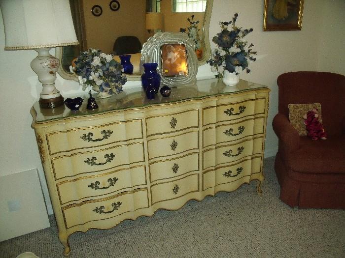 French Provincial bedroom set - Dresser with mirror