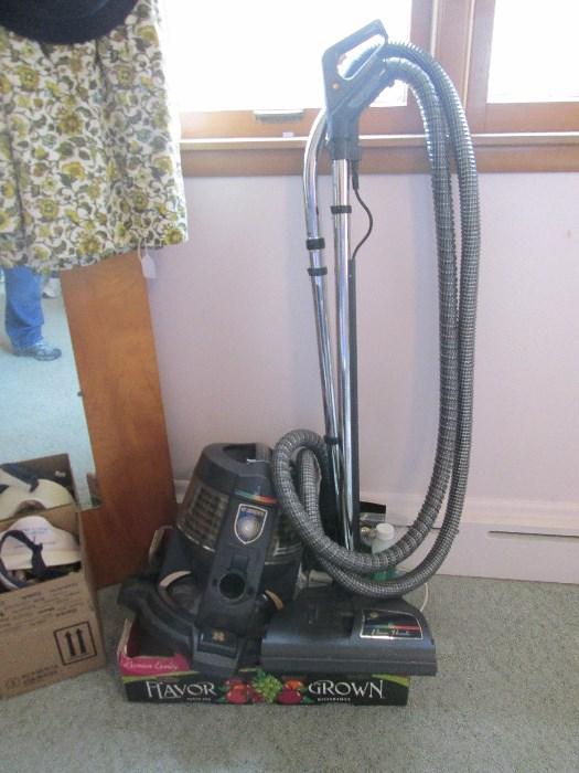 Rainbow E-2 Series Vacuum with accessories