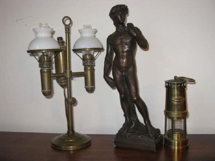 STUDENT BRASS ELECTRIFIED DOUBLE FONT OIL LAMP, AUSTIN PRODUCTIONS "DAVID" STATUE, E-THOMAS & WILLIAMS OIL MINERS BRASS LAMP