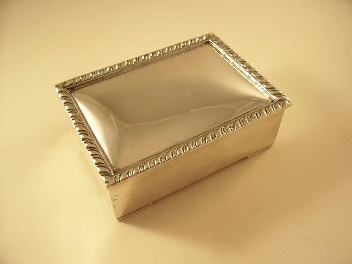 Lovely Sterling Silver Dresser Box - 11.4 ounces of sterling - excellent condition.