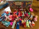 Lots of dawn and Friends dolls and accessories