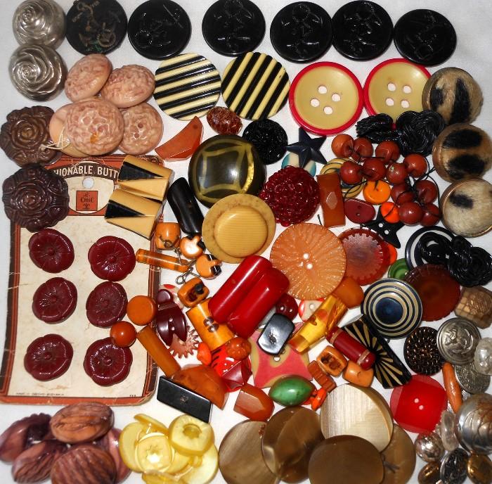 Loads of Bakelite and Vintage Plastic Buttons
