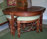 Coffee Table w/4 Stools