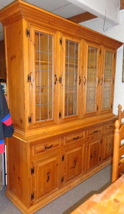 matching china cabinet- has pull out shelving in bottom half