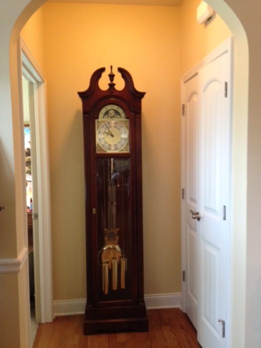 great looking and working Grandfather Clock
