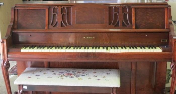 Spinet Piano $300