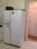 GE Profile Side x Side Frig  26.6 cu ft  $110 )wear on the handles)