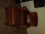 Fine Leather Gets chair