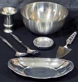 Silver colored kitchenware