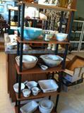Vintage pyrex mixing bowls