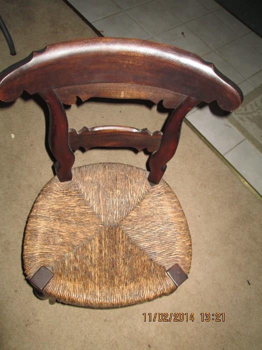 EARLY RUSH CHAIR