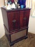 Vintage radio cabinet, no radio, empty