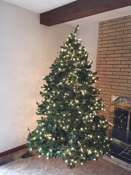 BEAUTIFUL TALL CHRISTMAS TREE (FULL OF LIGHTS)