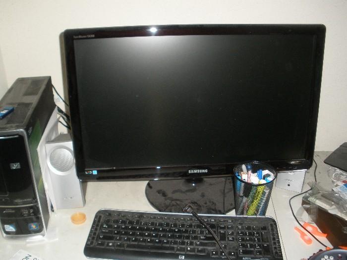 windows 7 computer and 19 in monitor