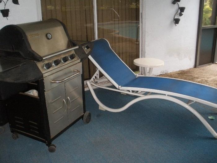 gas grill lounge chair