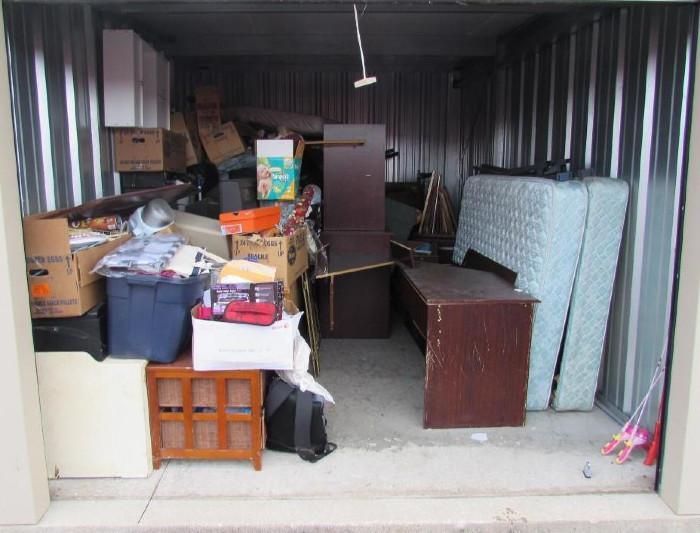Storage Locker #: 322
Storage Locker Size: 10ft. x 15ft.
Storage Locker Contents: This locker looks like it includes a large TV, mattress and box springs, wall art, misc. boxes, love seat (or chair), lamp, stereo system, electronics and more.

Miscellaneous Notes: None of the above items have been started or tested.
