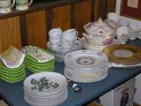 Antique & vintage ceramic & porcelain dinnerware