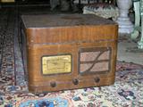 Vintage wood radio.