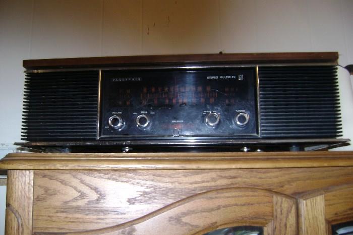 Vintage Radio...Great Sound!!