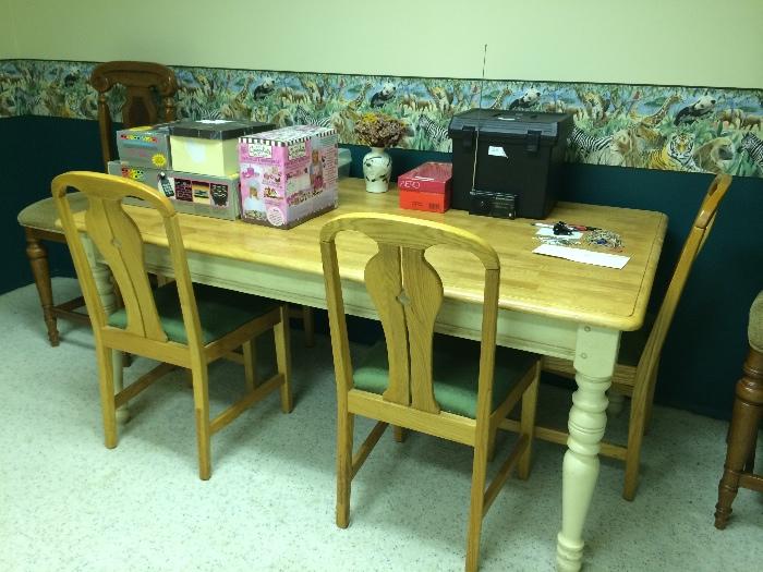 Country Kitchen table & chairs