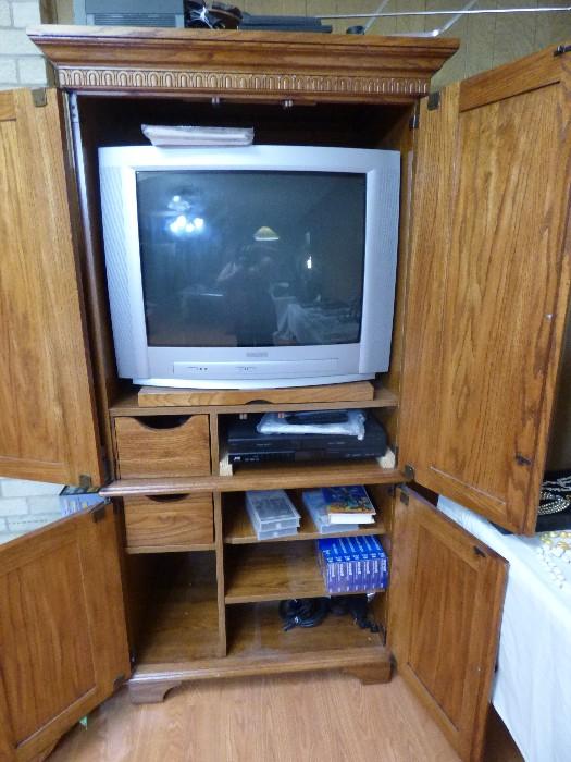 entertainment center, dvd player, TV