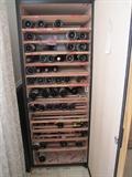 Wine refrigerator