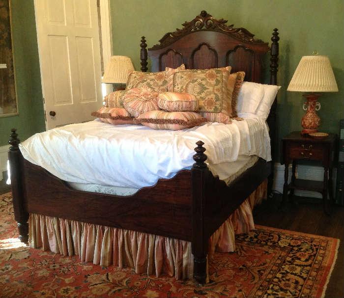 1169- Rosewood Victorian queen size bed with heavy crown and turned post, 79IN T, 56IN W, 75IN L