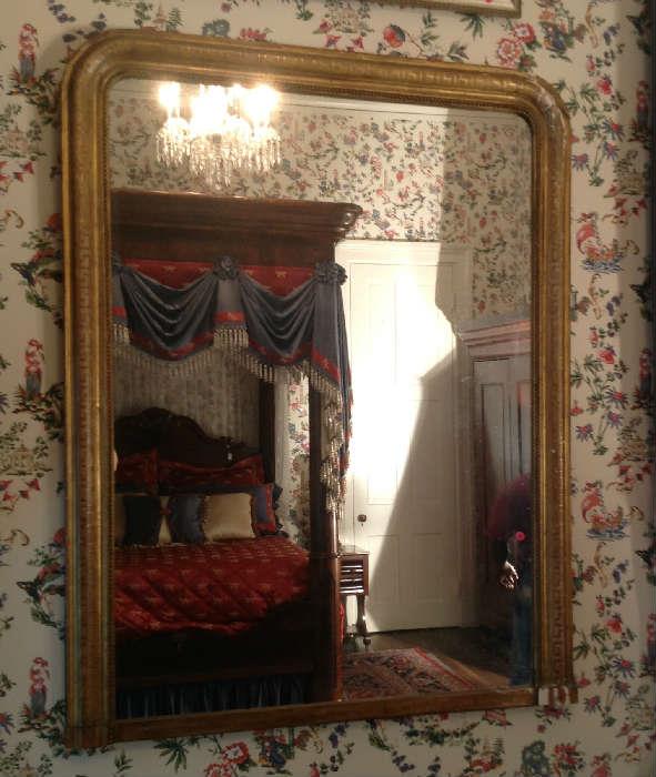 1188 - Hanging Victorian mirror in gold frame, 56 X 40