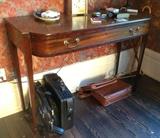 1191 - Mahogany console table, 36IN T, 39.5IN W, 20IN D