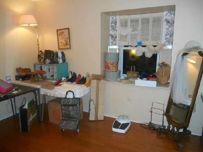 Working on clothes room..will be finished by sale day..Lots of diff sizes,styles,new & vintage..fancy & not-so-fancy,winter undergarmets,slips,t-shirts,Coats,shawls,something for everyone ....